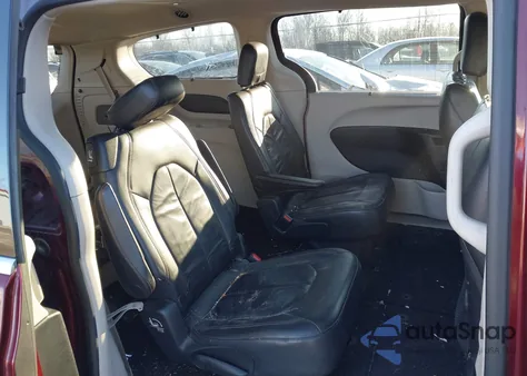 2017 Chrysler Pacifica Touring-L из США, поврежденный, VIN 2C4RC1BG6HR839845